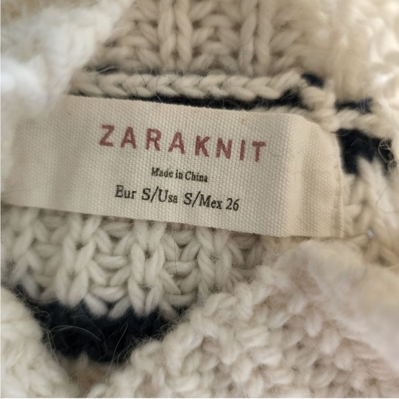 Zara Knit Turtleneck Sweater - Picture 3 of 6